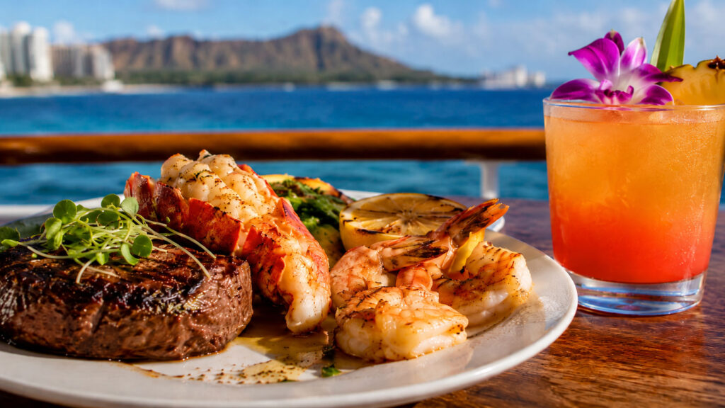 A Taste of the Islands: A Guide to Oahu Dinner Cruise Menus